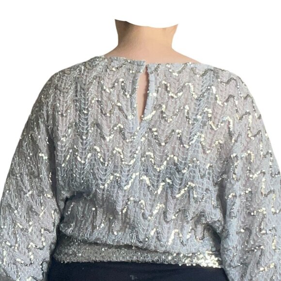 St. MARTIN Silver Wavy Sequin Crop Top Dolman Sleeves Glam Retro Disco Party Med - Picture 5 of 16